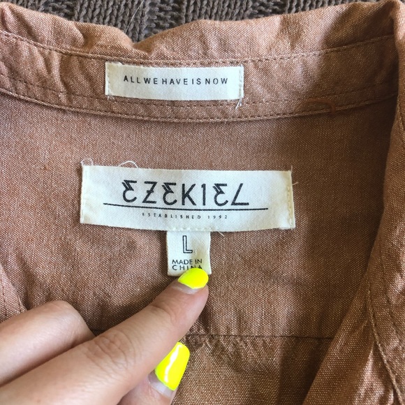 NWOT Ezekiel | Casual Button Down T-Shirt - Picture 3 of 6
